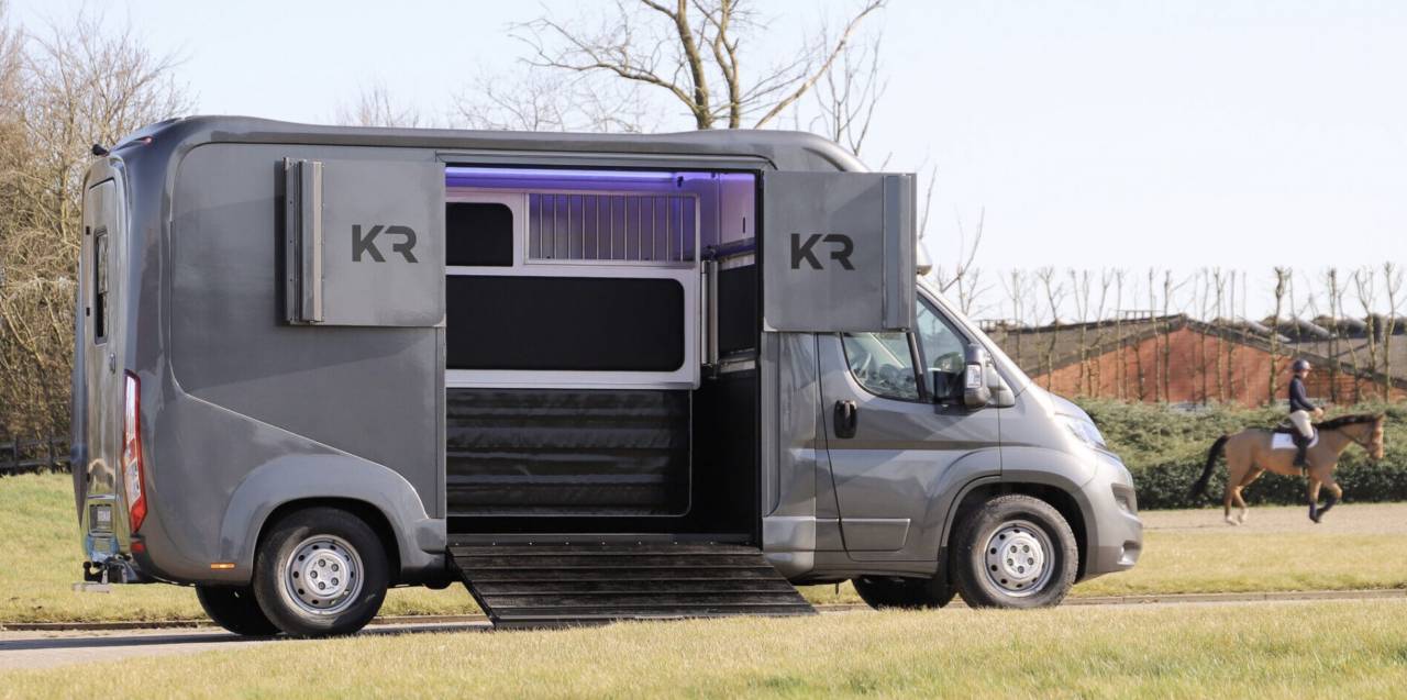 Kleine paardenvrachtwagen (B rijbewijs) Krismar HARAS  2026 Nieuw
