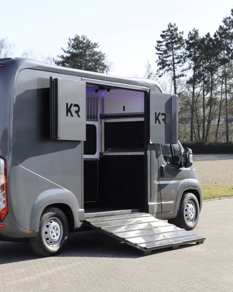 Kleine paardenvrachtwagen (B rijbewijs) Krismar HARAS  2026 Nieuw