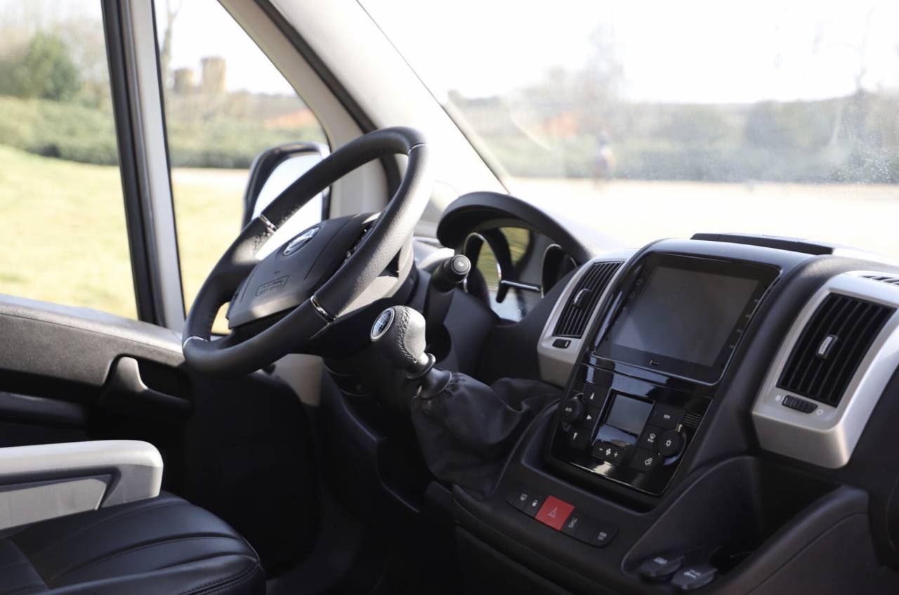 Kleine paardenvrachtwagen (B rijbewijs) Krismar HARAS  2026 Nieuw
