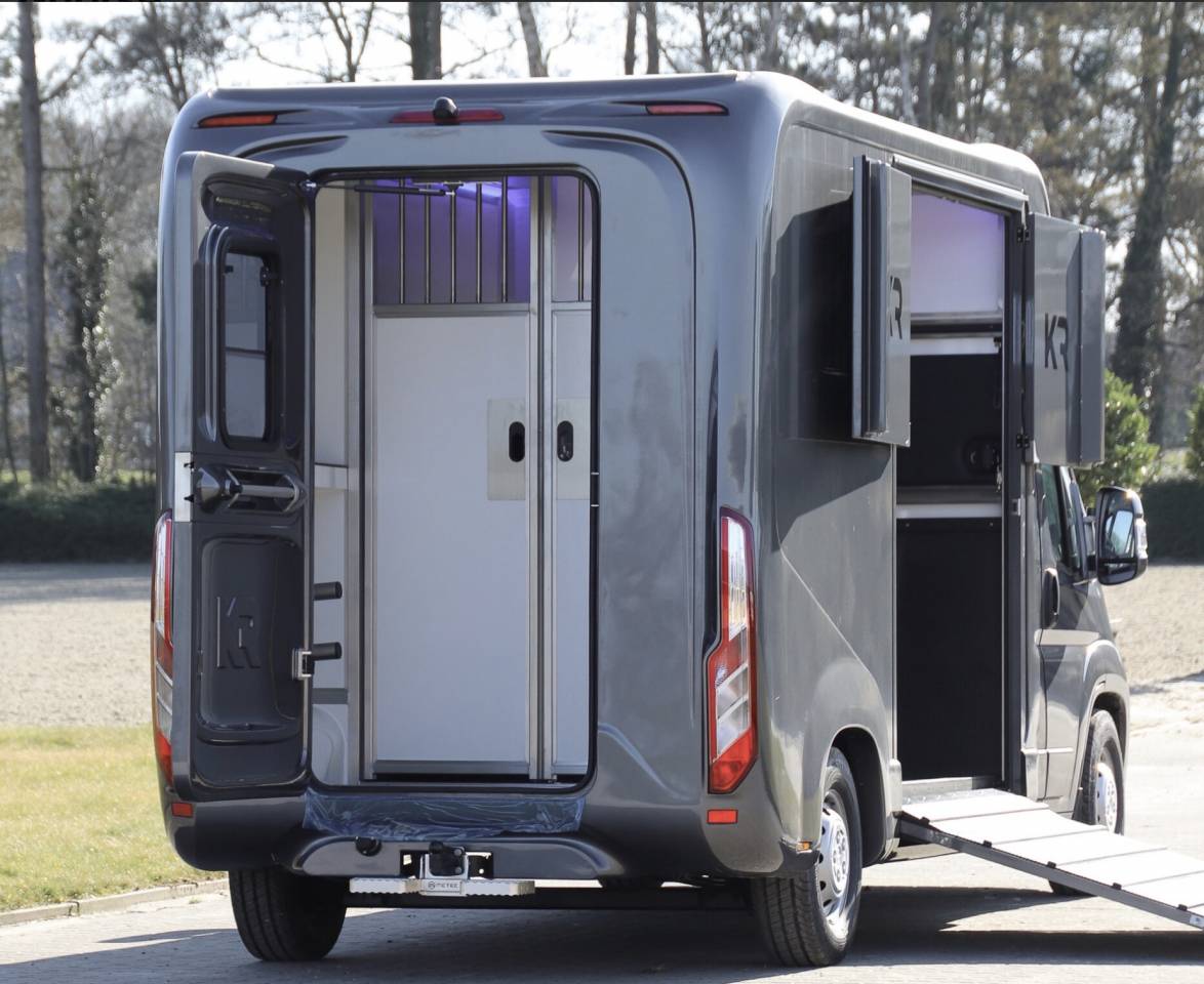 Kleine paardenvrachtwagen (B rijbewijs) Krismar HARAS  2026 Nieuw