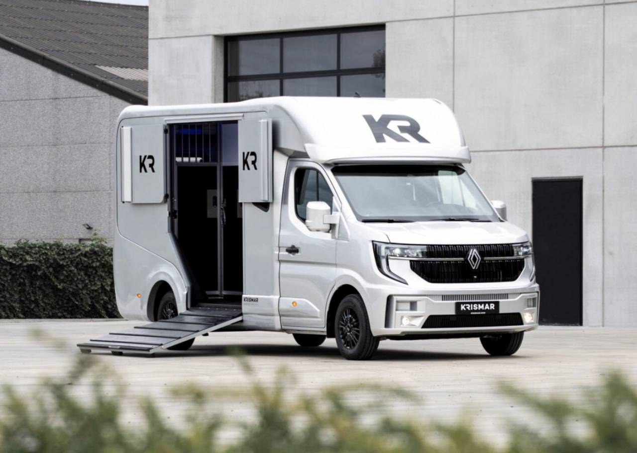 Kleine paardenvrachtwagen (B rijbewijs) Krismar HARAS LONG 2026 Nieuw