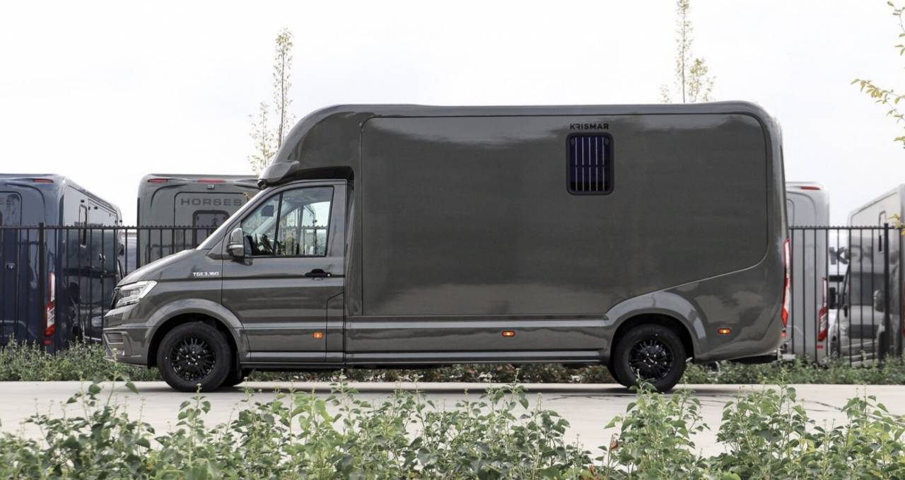 Kleine paardenvrachtwagen (B rijbewijs) Krismar HARAS 2026 Nieuw