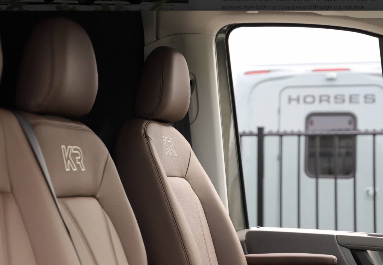 Kleine paardenvrachtwagen (B rijbewijs) Krismar HARAS 2026 Nieuw