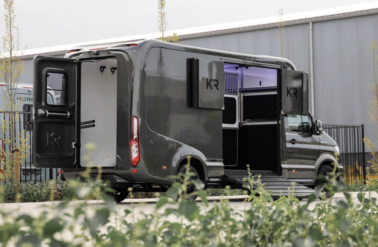 Kleine paardenvrachtwagen (B rijbewijs) Krismar HARAS  2026 Nieuw