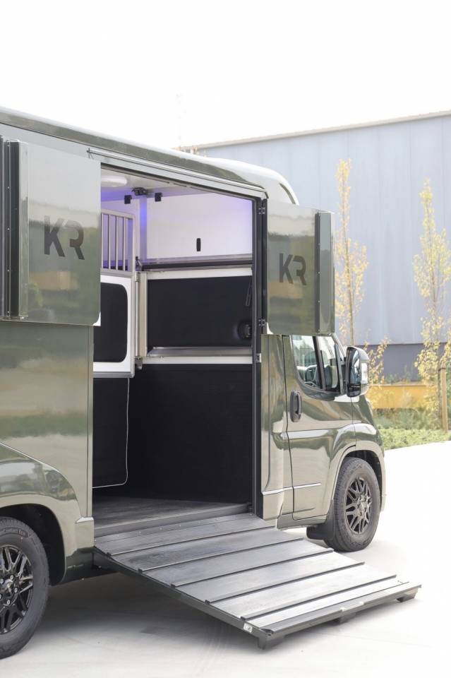 Kleine paardenvrachtwagen (B rijbewijs) Krismar HARAS  2026 Nieuw