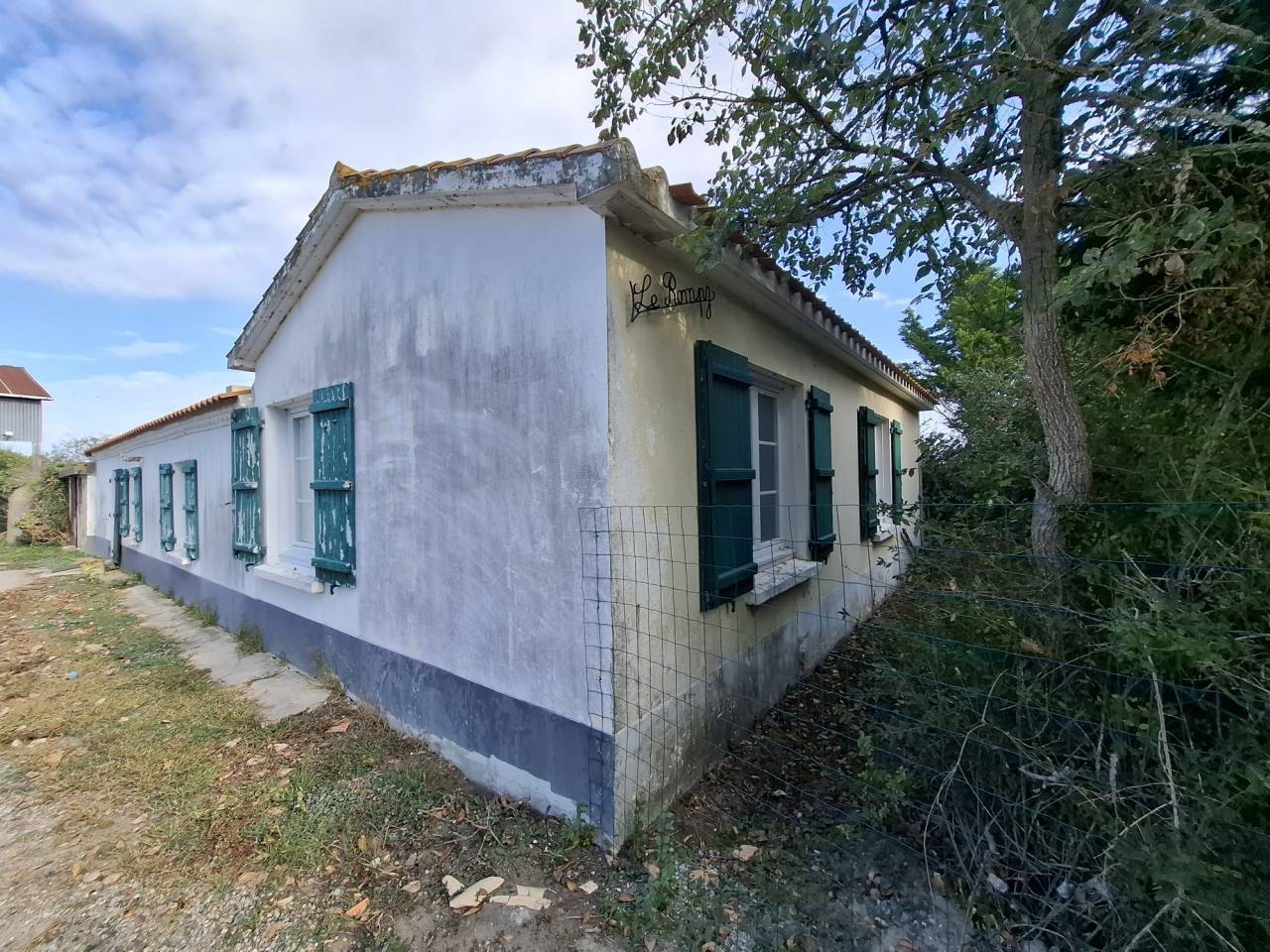 Paarden accommodatie Koop Vend&eacute;e