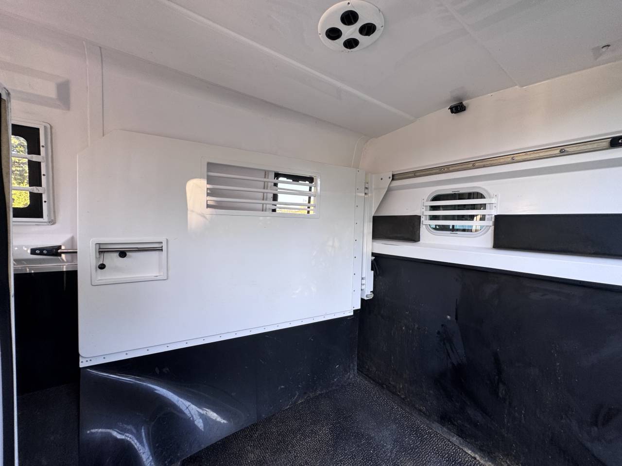 Kleine paardenvrachtwagen (B rijbewijs) Barbot XLS HARAS 2020 Tweedehands