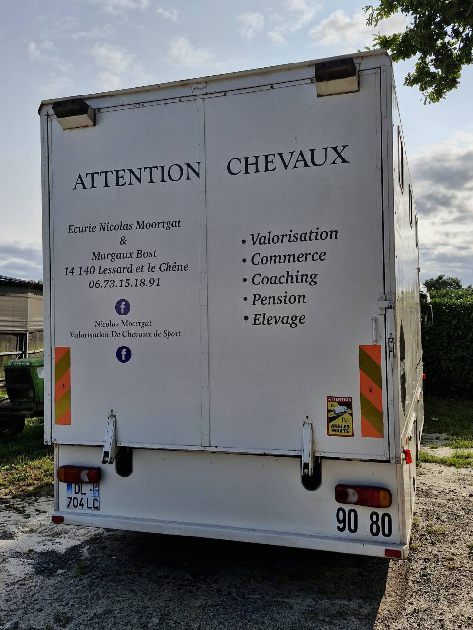 Zware paardenvrachtwagen (groot rijbewijs) Renault Midlum 2004 Tweedehands