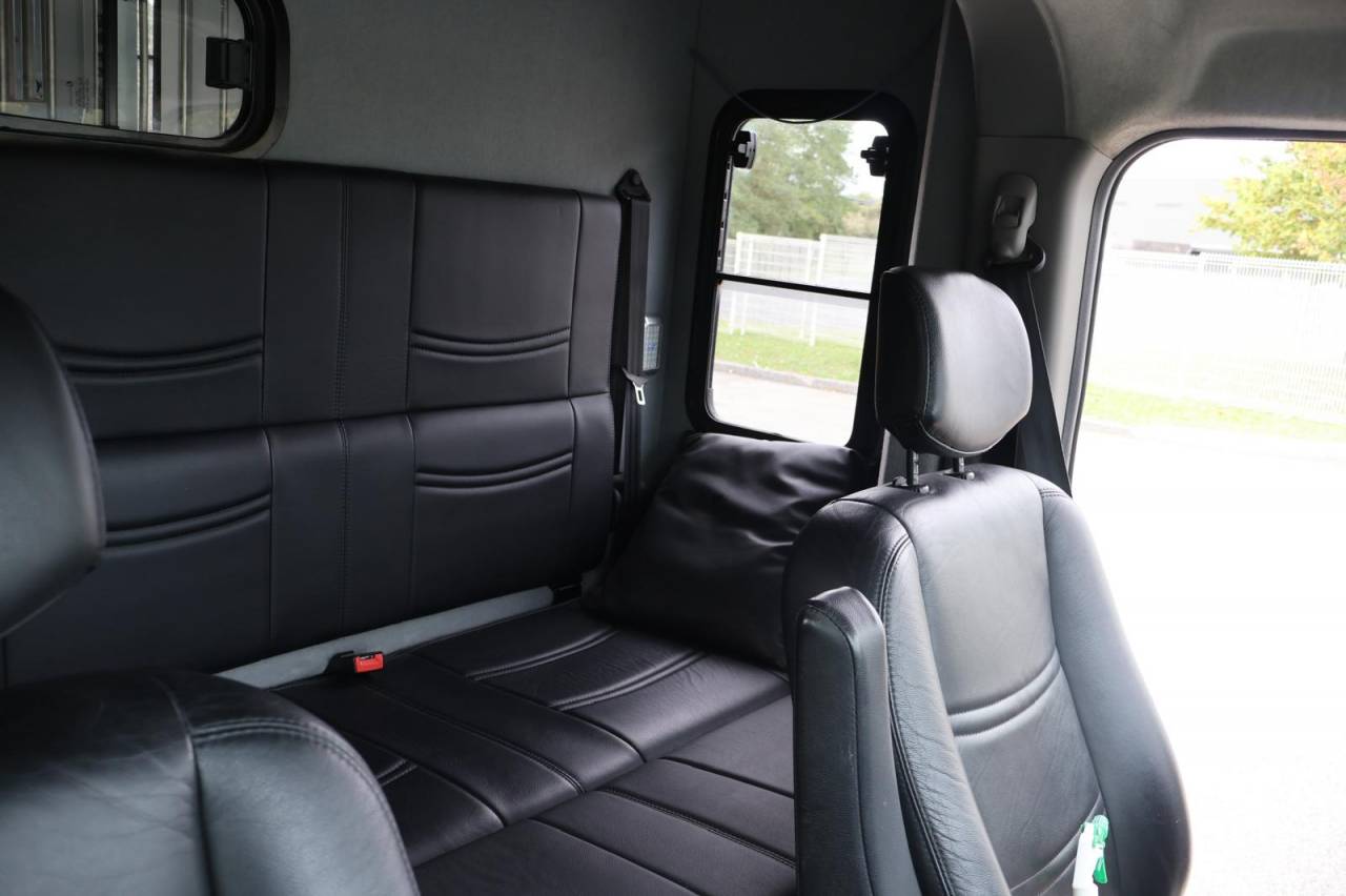 Kleine paardenvrachtwagen (B rijbewijs) Chardron CHARDRON 2015 Tweedehands