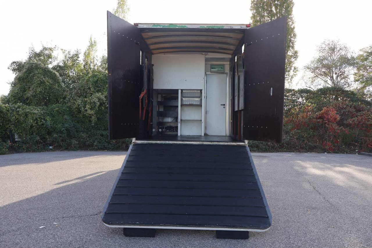 Zware paardenvrachtwagen (groot rijbewijs) Scania P.310 2005 Tweedehands