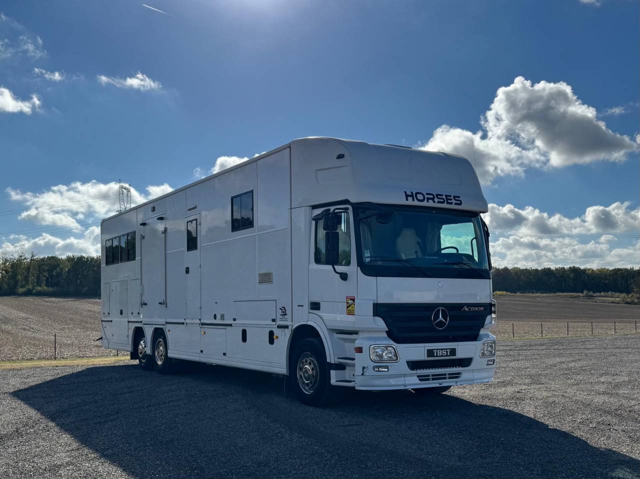 Zware paardenvrachtwagen (groot rijbewijs) Mercedes KRISMAR 2009 Tweedehands