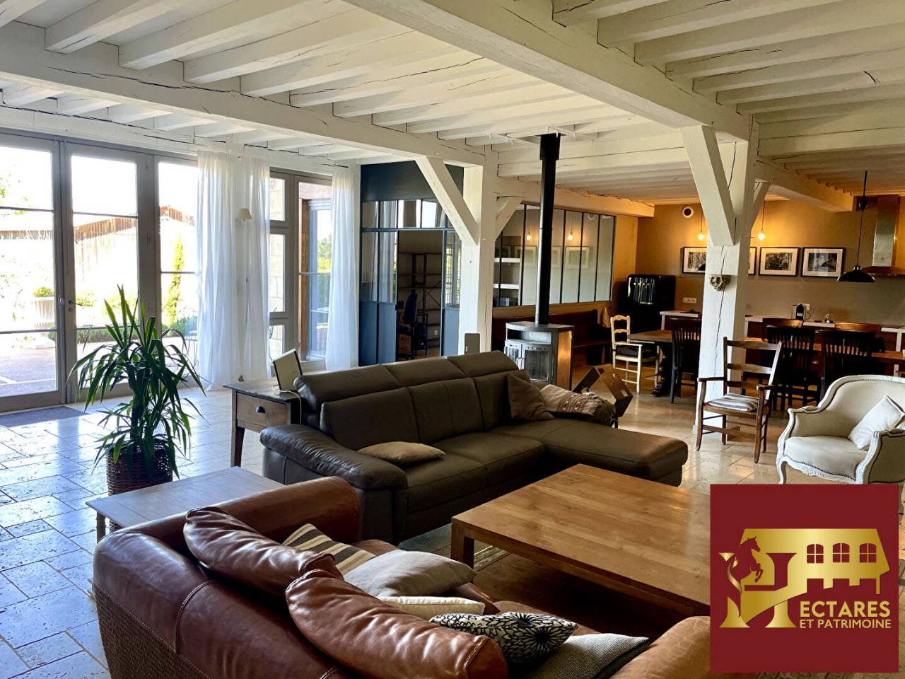 Paarden accommodatie Koop Vend&eacute;e