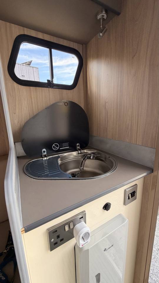 Kleine paardenvrachtwagen (B rijbewijs) Bloomfields Bloomfields Eventer Compact 3.5T 2018 Tweedehands