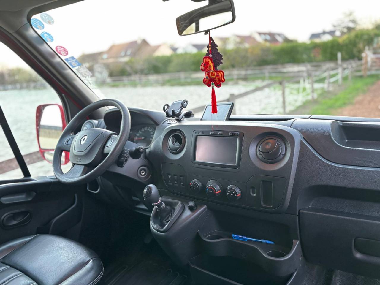 Kleine paardenvrachtwagen (B rijbewijs) STX RENAULT STX MASTER 2020 Tweedehands