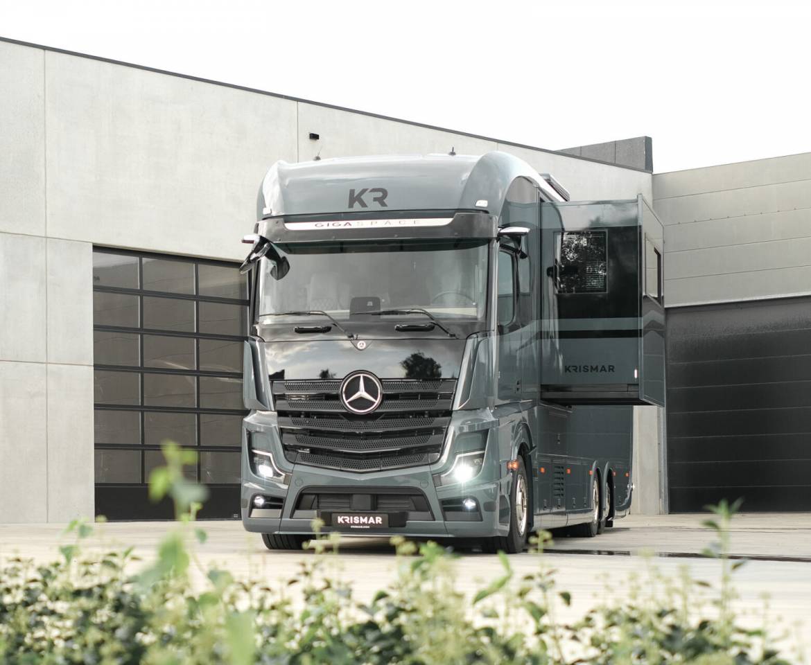 Zware paardenvrachtwagen (groot rijbewijs) Krismar Mercedes-Benz Gigaspace 2548 2026 Nieuw