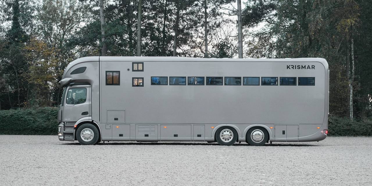 Zware paardenvrachtwagen (groot rijbewijs) Krismar Mercedes-Benz Classicspace 2640 2026 Nieuw