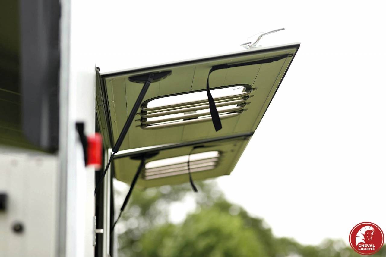 Paardentrailers Cheval Liberté MAXI 2 2 Paarden 2024 Nieuw