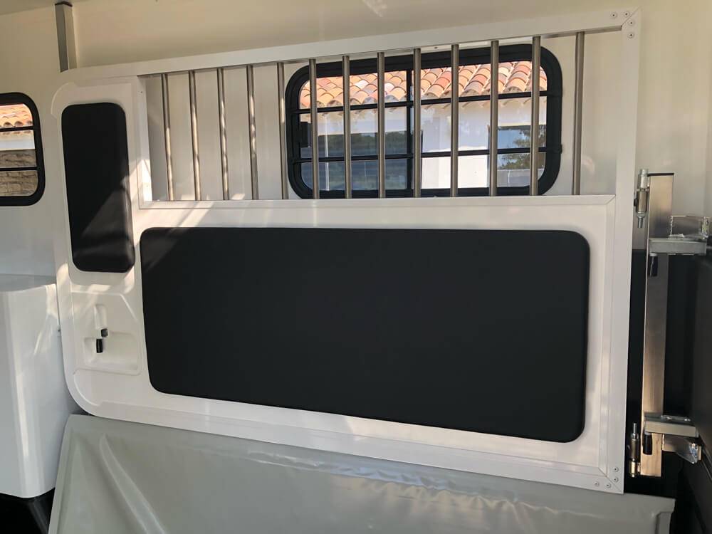 Kleine paardenvrachtwagen (B rijbewijs) Trans Box SVELTO 5 S 2024 Nieuw