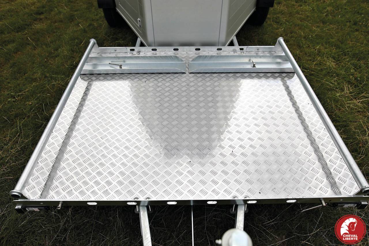 Paardentrailers Cheval Liberté Gold Hippomobile 2 Paarden 2024 Nieuw