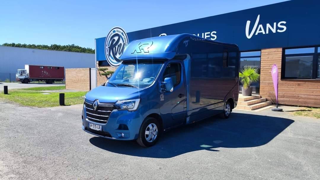 Kleine paardenvrachtwagen (B rijbewijs) Krismar  2023 Nieuw