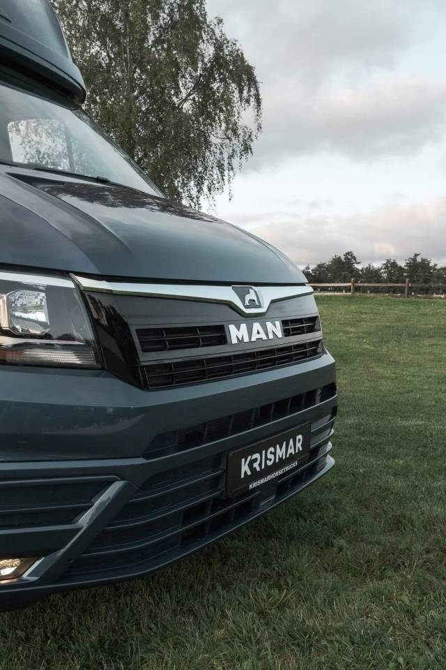 Kleine paardenvrachtwagen (B rijbewijs) Krismar  2023 Nieuw