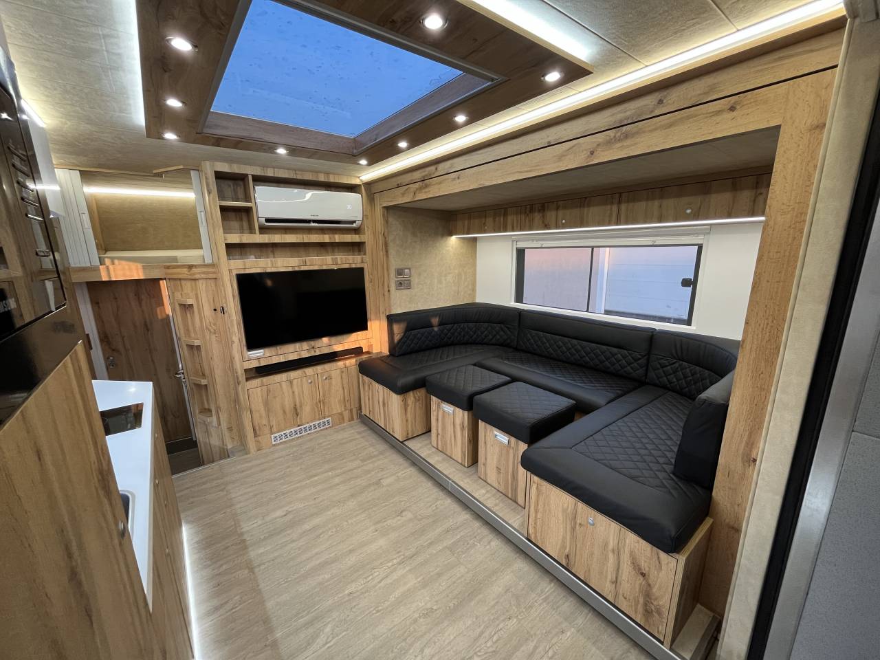 Zware paardenvrachtwagen (groot rijbewijs) Scania SCANIA 0 Nieuw