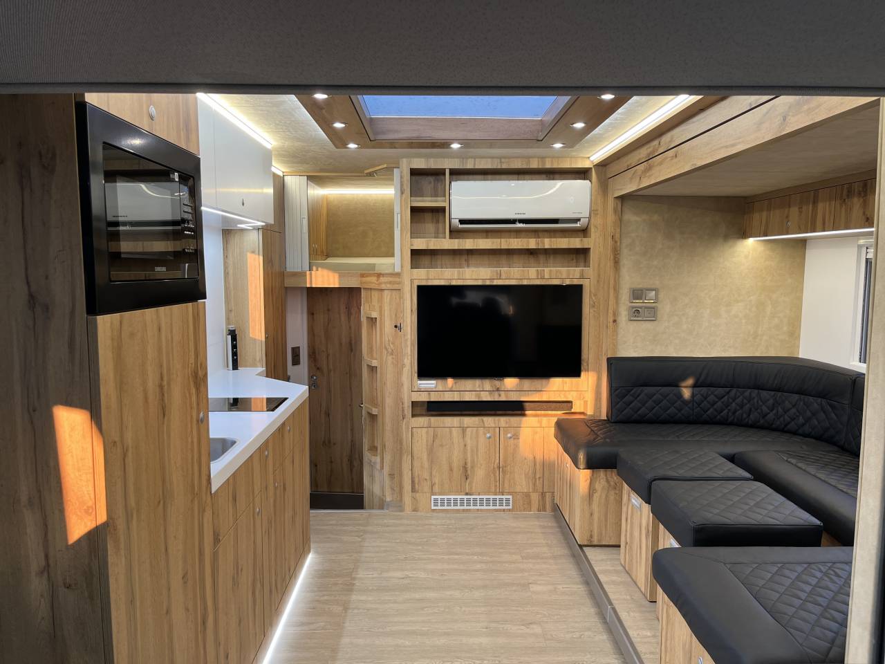 Zware paardenvrachtwagen (groot rijbewijs) Scania SCANIA 0 Nieuw