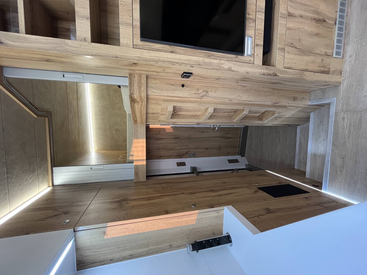 Zware paardenvrachtwagen (groot rijbewijs) Scania SCANIA 0 Nieuw