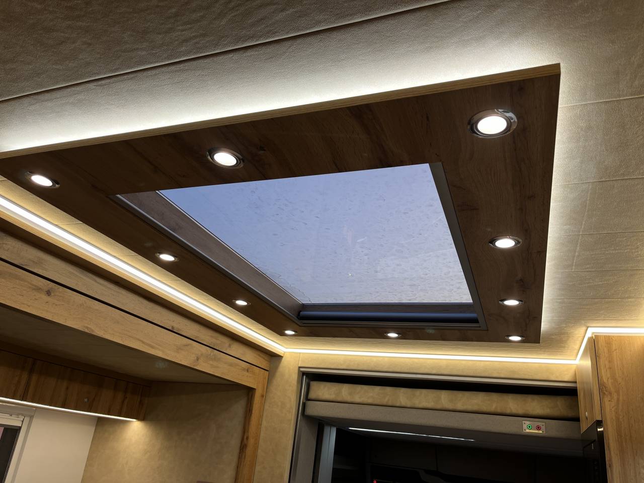 Zware paardenvrachtwagen (groot rijbewijs) Scania SCANIA 0 Nieuw