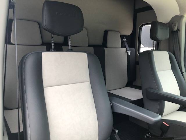 Kleine paardenvrachtwagen (B rijbewijs) Trans Box SVELTO 4 R 2023 Nieuw