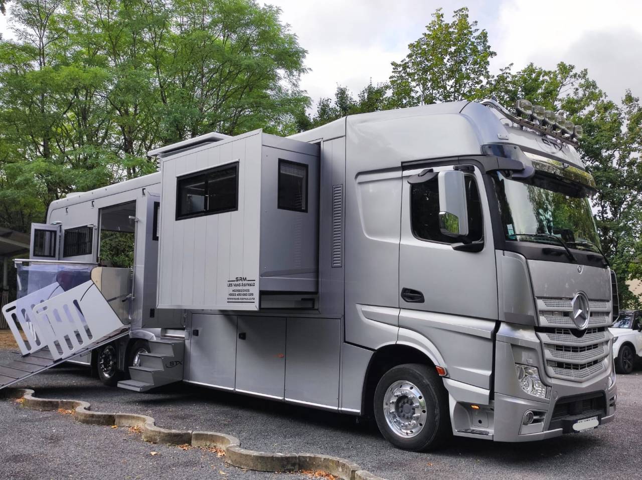 Zware paardenvrachtwagen (groot rijbewijs) STX MERCEDES 2018 Tweedehands