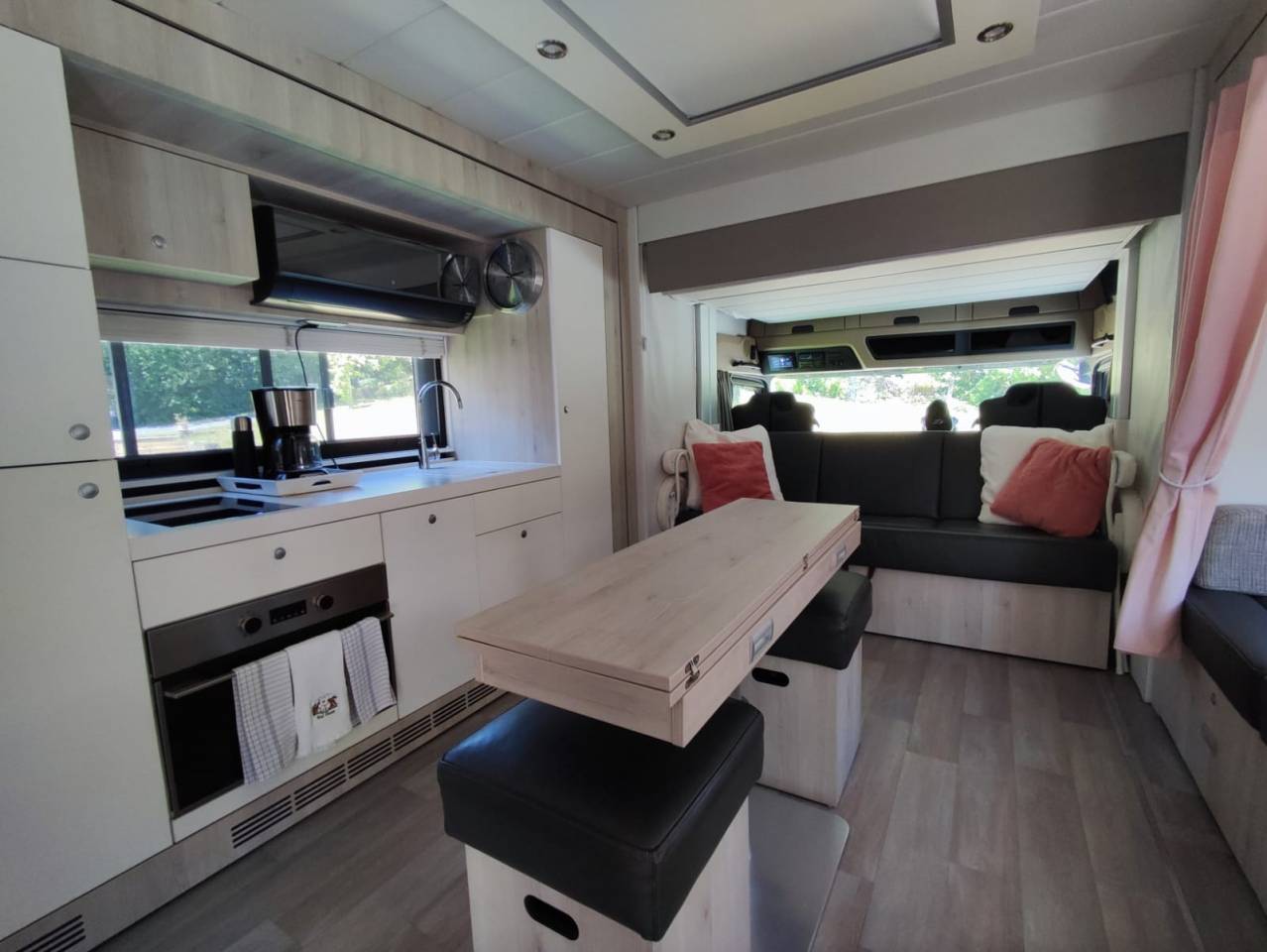 Zware paardenvrachtwagen (groot rijbewijs) STX MERCEDES 2018 Tweedehands