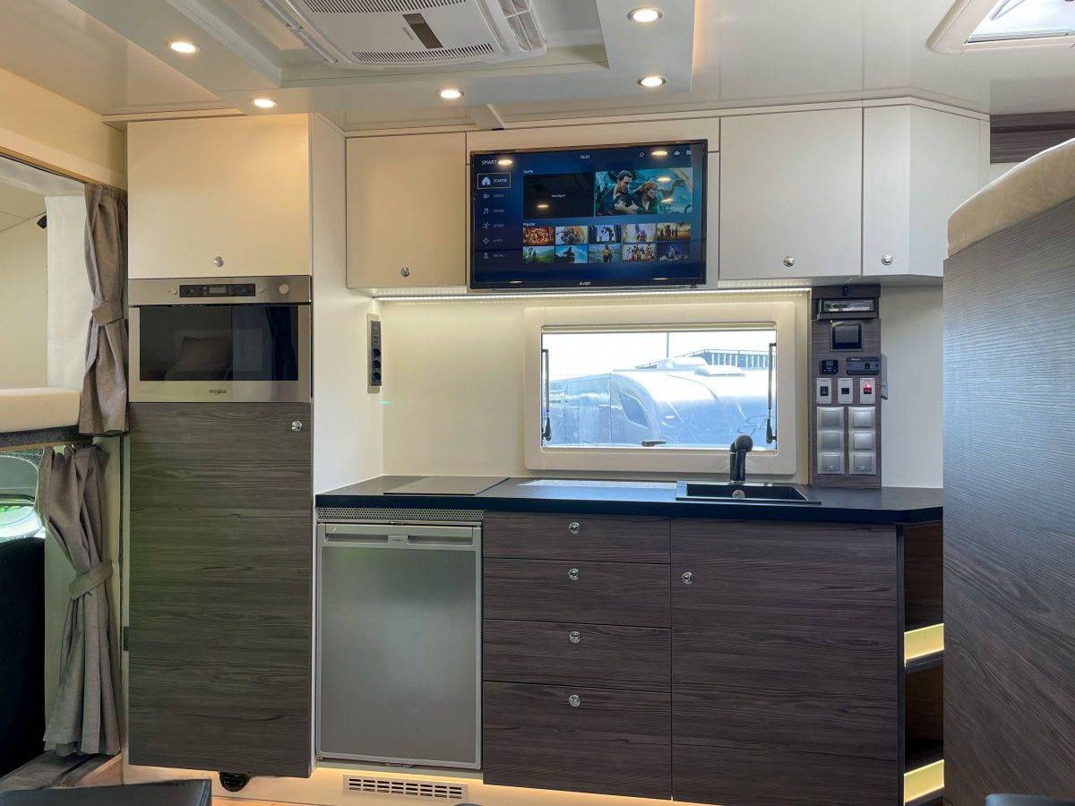 Zware paardenvrachtwagen (groot rijbewijs) Mercedes MERCEDES-BENZ 0 Tweedehands