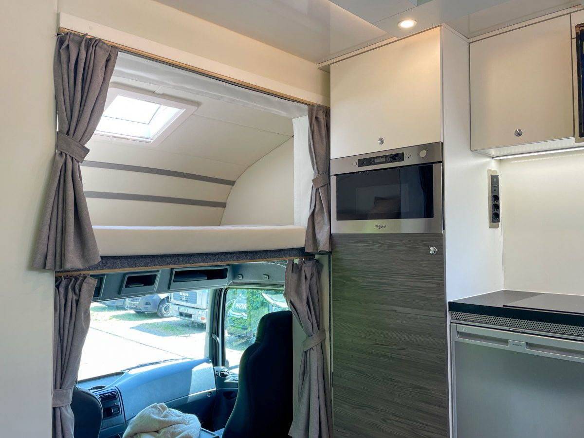 Zware paardenvrachtwagen (groot rijbewijs) Mercedes MERCEDES-BENZ 0 Tweedehands