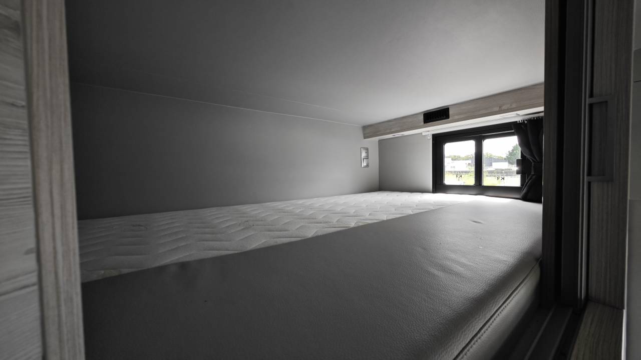 Zware paardenvrachtwagen (groot rijbewijs) Mercedes Classicspace 2640 2024 Nieuw