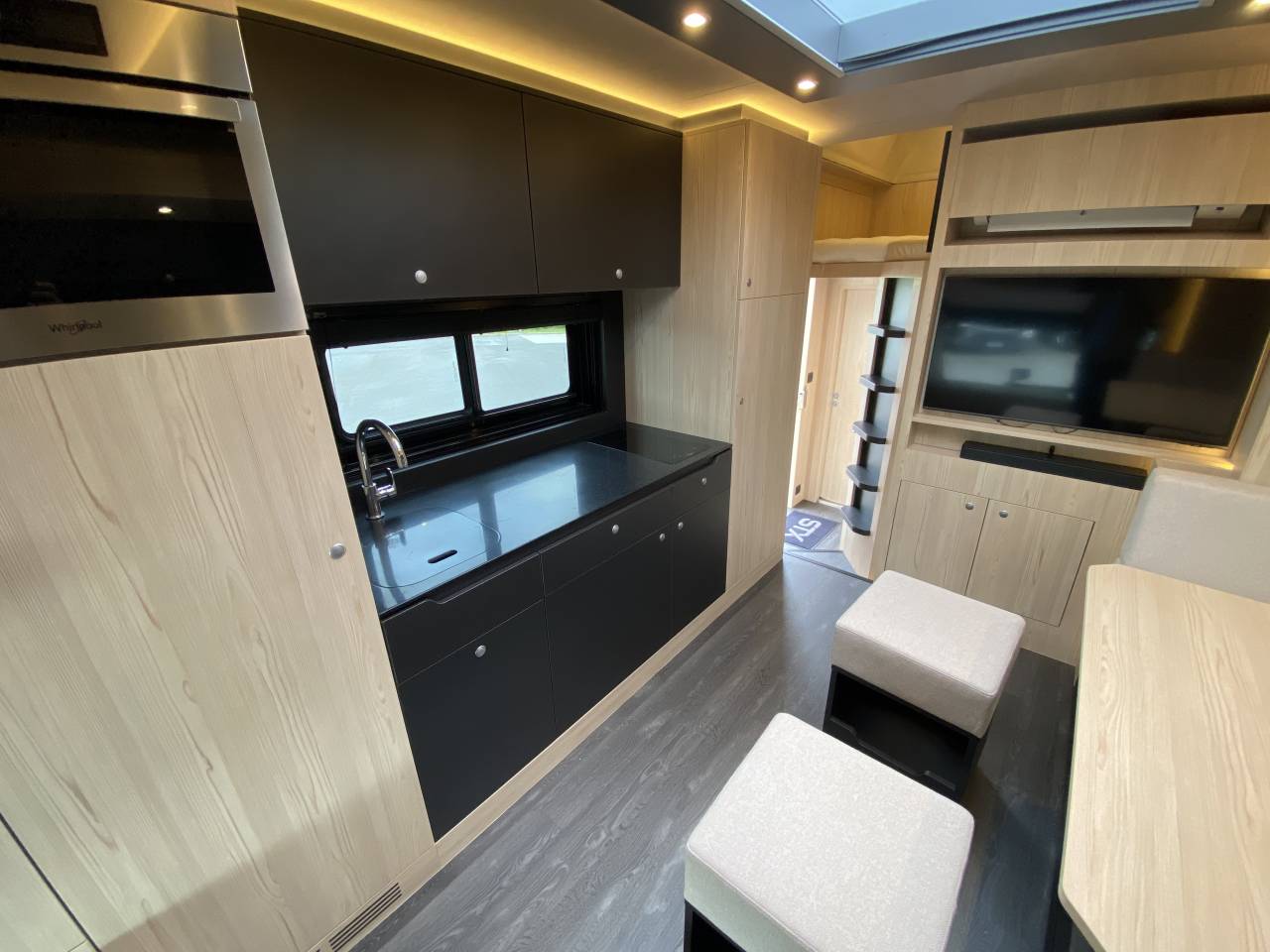 Zware paardenvrachtwagen (groot rijbewijs) STX  2025 Nieuw