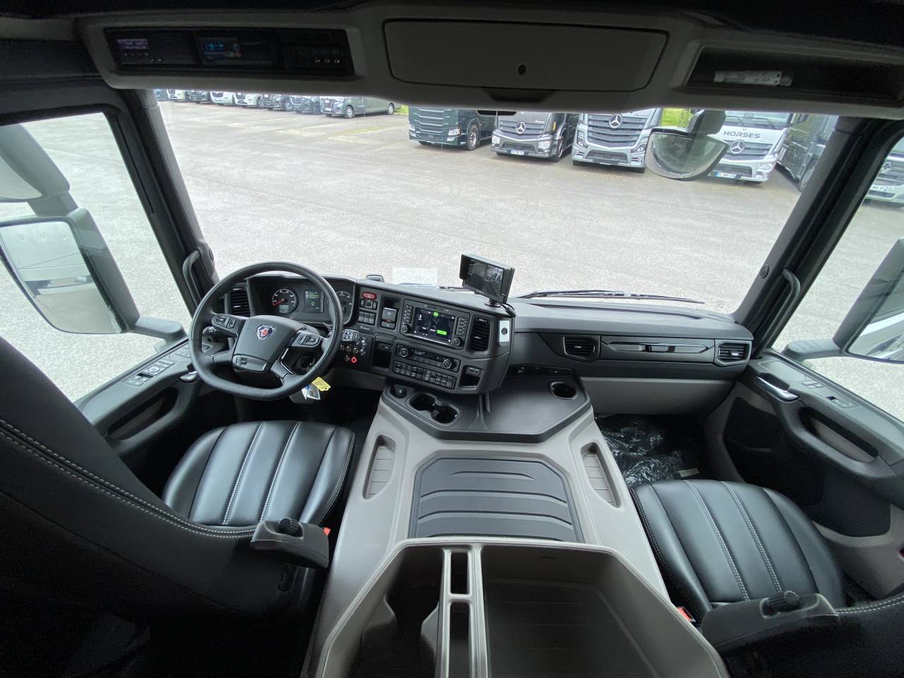 Zware paardenvrachtwagen (groot rijbewijs) STX  2025 Nieuw