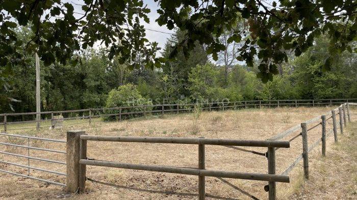 Mooi hippisch vastgoed Koop Var