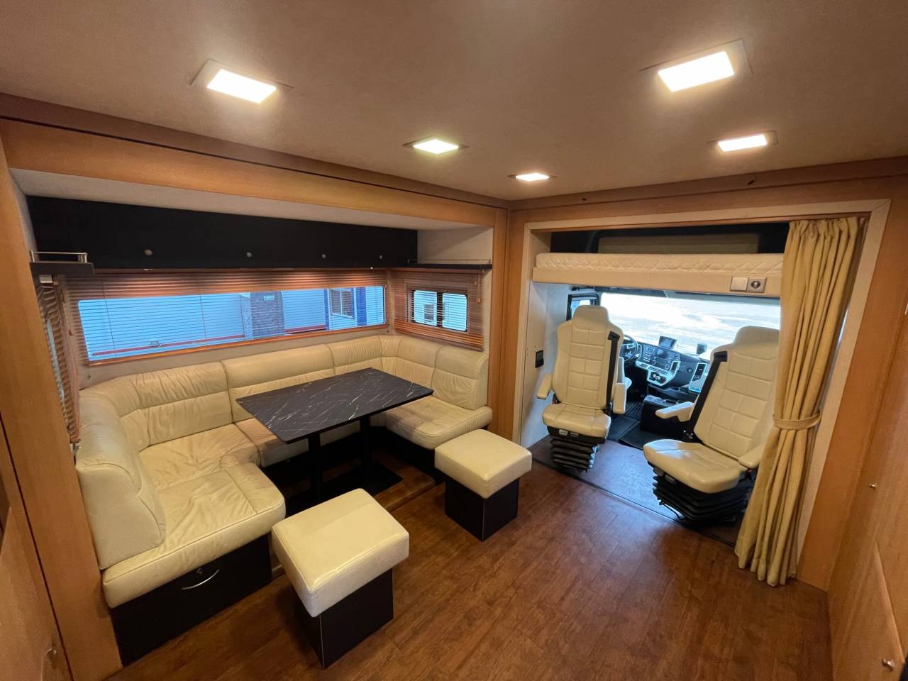 Zware paardenvrachtwagen (groot rijbewijs) Ketterer MERCEDES 2013 Tweedehands