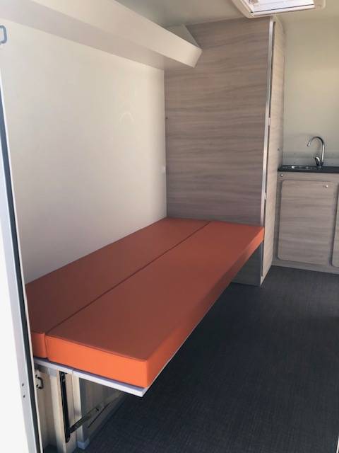 Kleine paardenvrachtwagen (B rijbewijs) Trans Box Svelto et sporting  2023 Nieuw