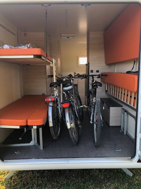 Kleine paardenvrachtwagen (B rijbewijs) Trans Box sporting 4 2023 Nieuw