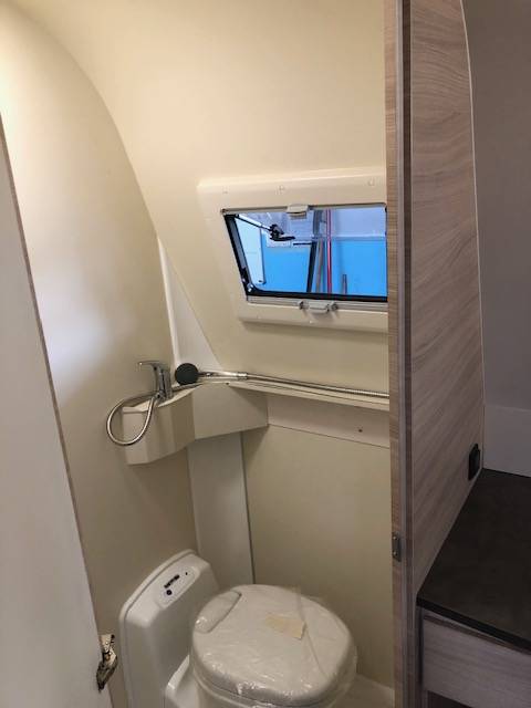 Kleine paardenvrachtwagen (B rijbewijs) Trans Box sporting 4 2023 Nieuw