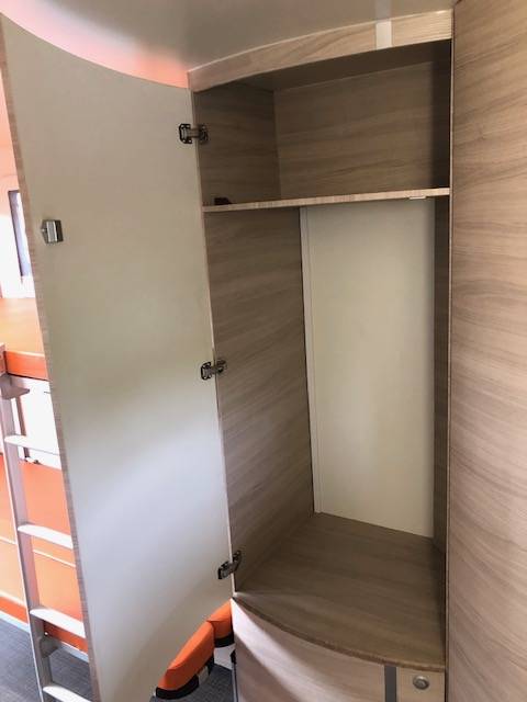 Kleine paardenvrachtwagen (B rijbewijs) Trans Box sporting 4 2023 Nieuw