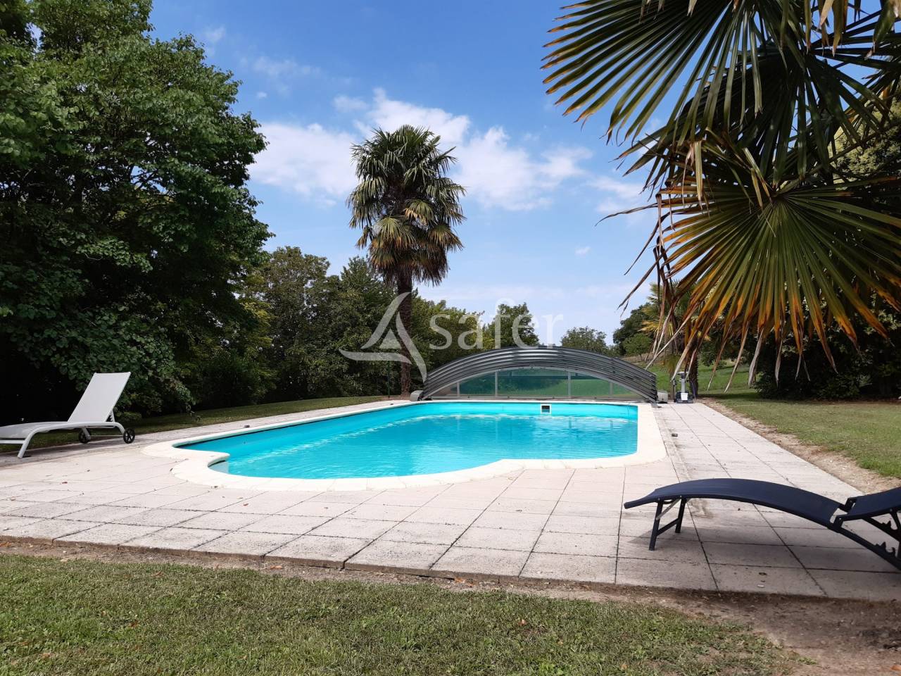 Hippisch vastgoed Koop Vienne