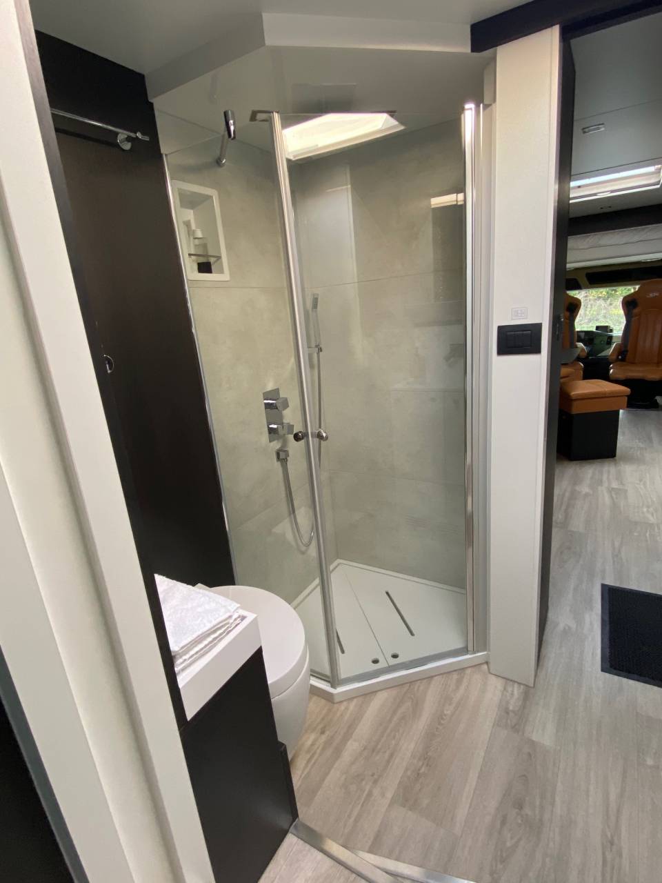 Zware paardenvrachtwagen (groot rijbewijs) STX MERCEDES 2020 Tweedehands