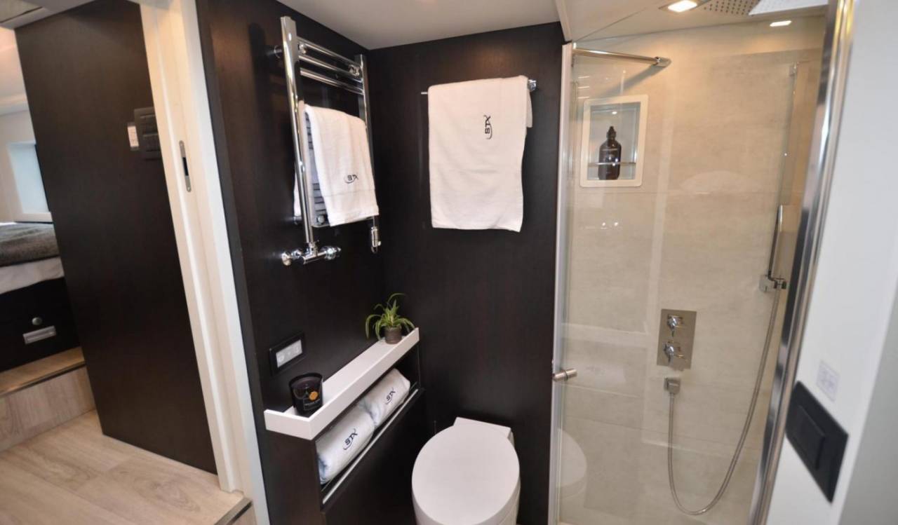 Zware paardenvrachtwagen (groot rijbewijs) STX MERCEDES 2020 Tweedehands