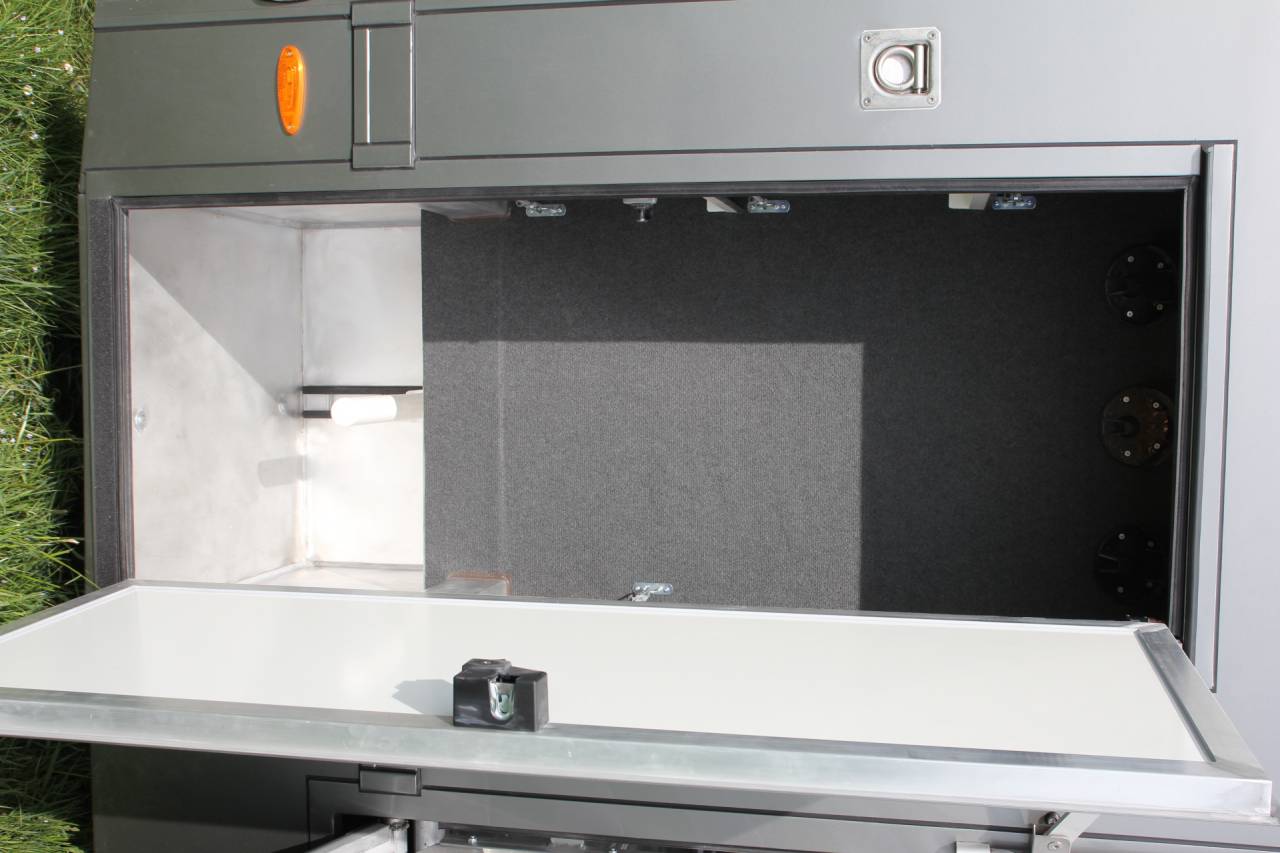 Zware paardenvrachtwagen (groot rijbewijs) Iveco IVECO 0 Nieuw