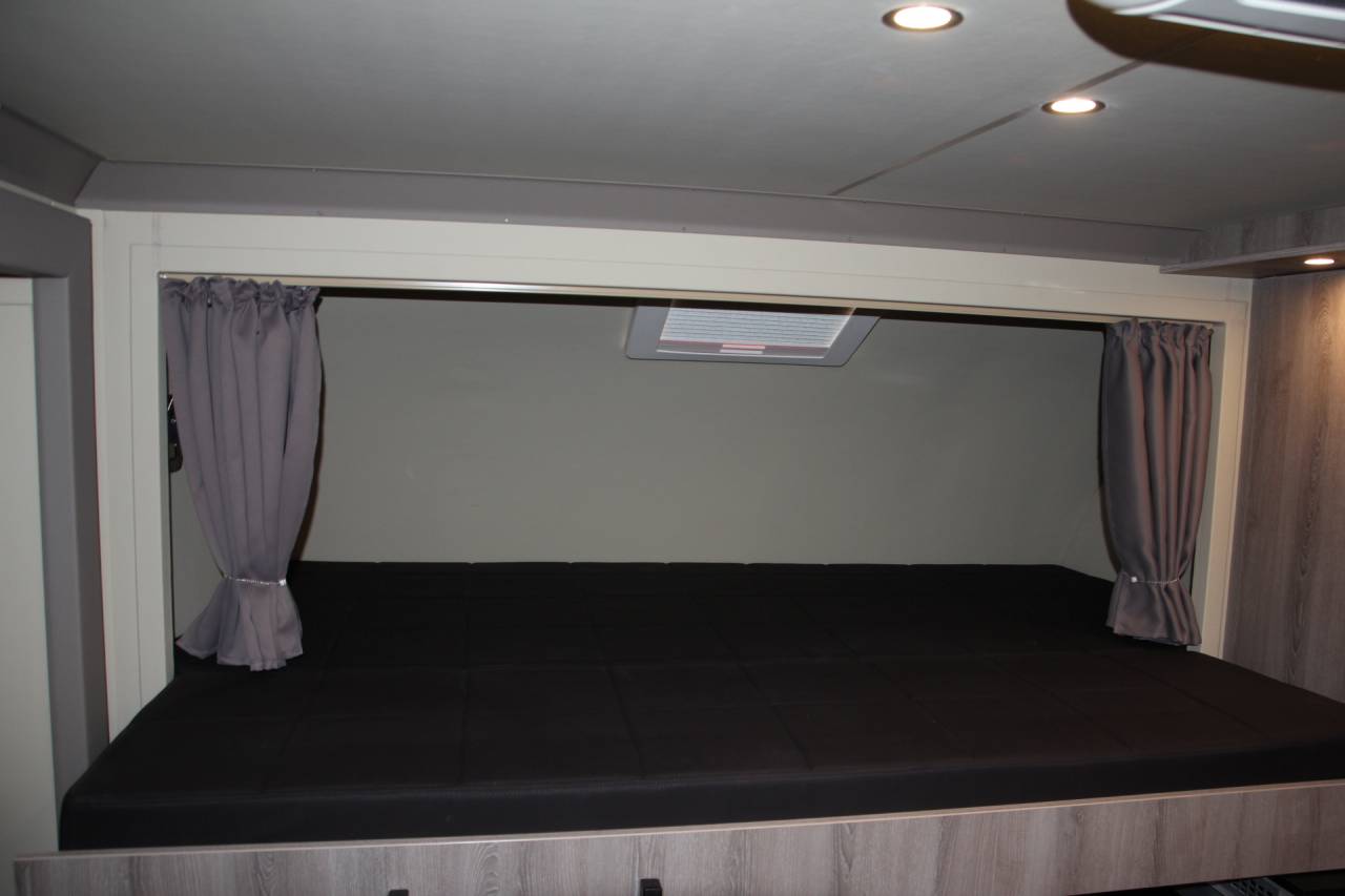 Zware paardenvrachtwagen (groot rijbewijs) Iveco IVECO 0 Nieuw