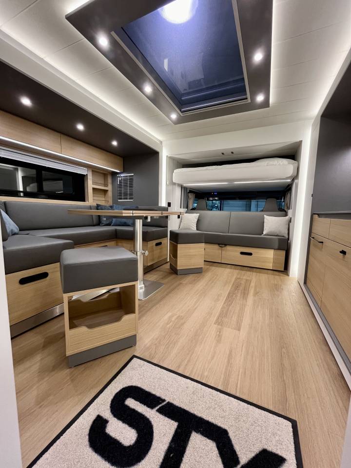 Zware paardenvrachtwagen (groot rijbewijs) STX SCANIA S500 2023 Nieuw