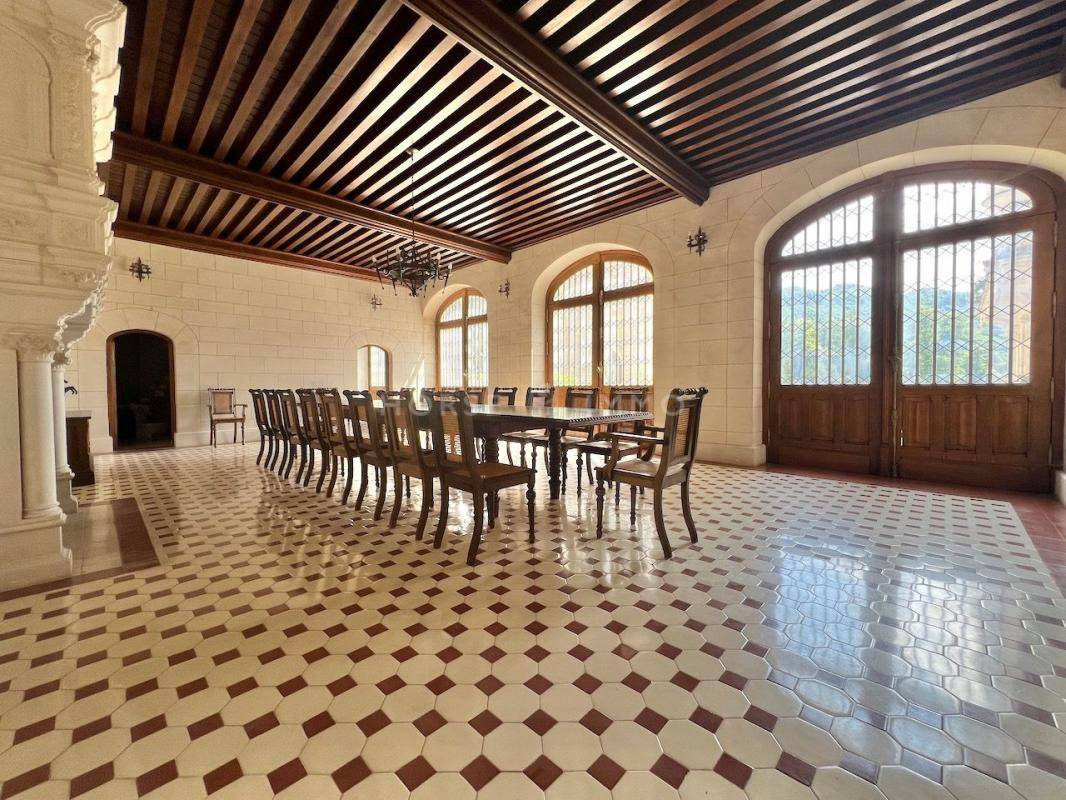 Mooi hippisch vastgoed Koop Jura